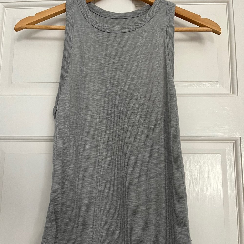 VUORI sunrise high neck tank s